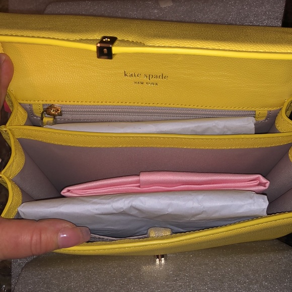 Locket, large flap, shoulder bag - Picture 4 of 5